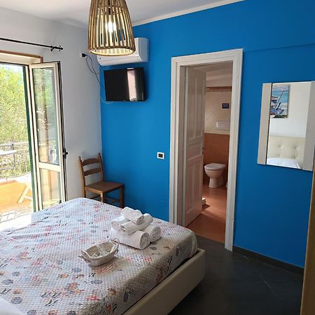 Case Vacanze Azzurra Marina di Camerota Extérieur photo